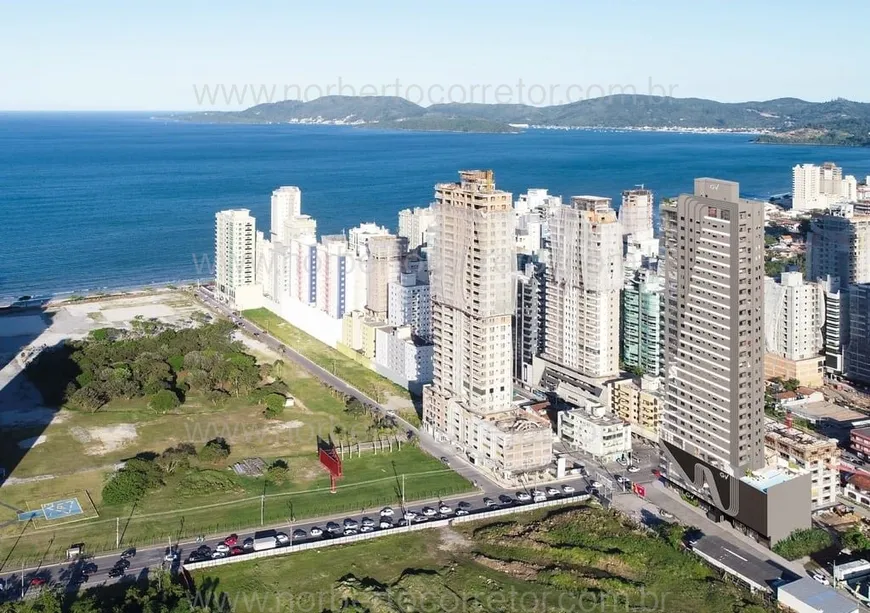 Foto 1 de Apartamento com 4 Quartos à venda, 202m² em Meia Praia, Itapema