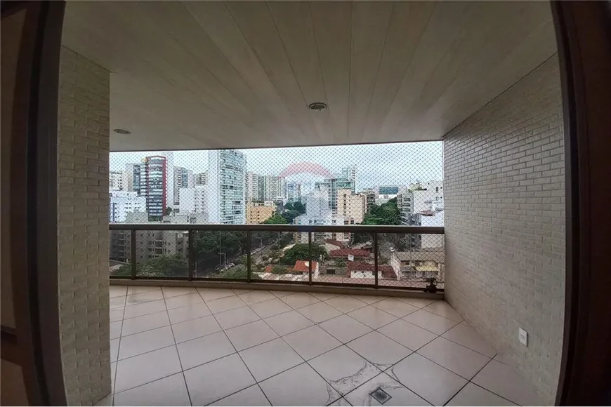 Foto 1 de Apartamento com 4 Quartos para alugar, 160m² em Barro Vermelho, Vitória