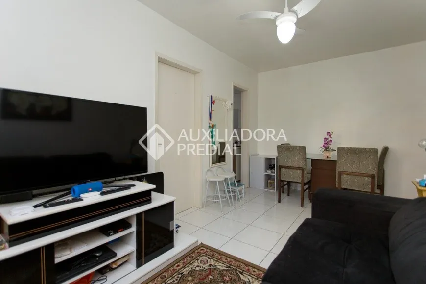 Foto 1 de Apartamento com 1 Quarto à venda, 43m² em Passo da Areia, Porto Alegre