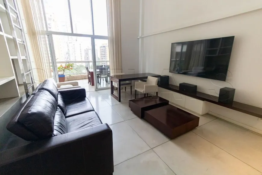 Foto 1 de Apartamento com 2 Quartos para alugar, 198m² em Vila Nova Conceição, São Paulo