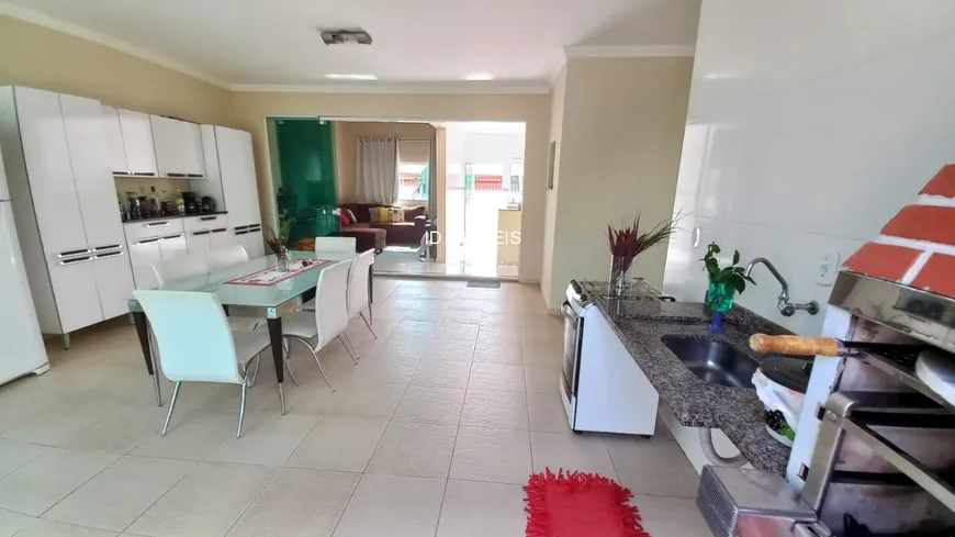 Foto 1 de Casa com 2 Quartos à venda, 115m² em Jardim Ibiti do Paco, Sorocaba