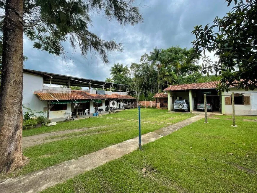 Foto 1 de Casa com 9 Quartos à venda, 608m² em Parque Jardim da Serra, Juiz de Fora