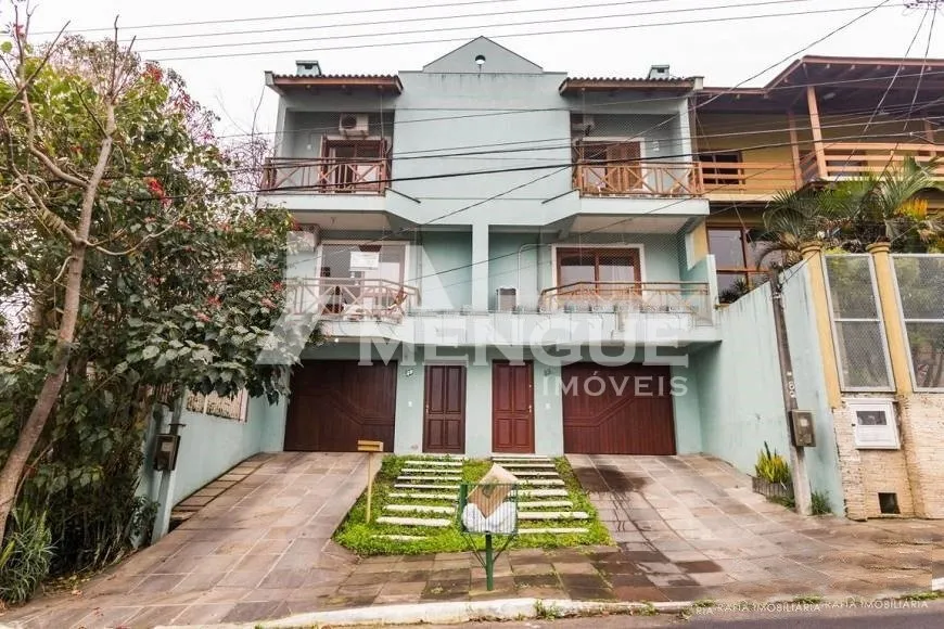 Foto 1 de Casa com 3 Quartos à venda, 203m² em Verdes Campos, Porto Alegre