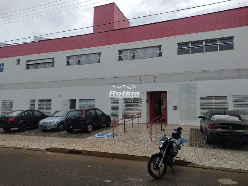 Foto 1 de Sala Comercial para alugar, 44m² em Tibery, Uberlândia