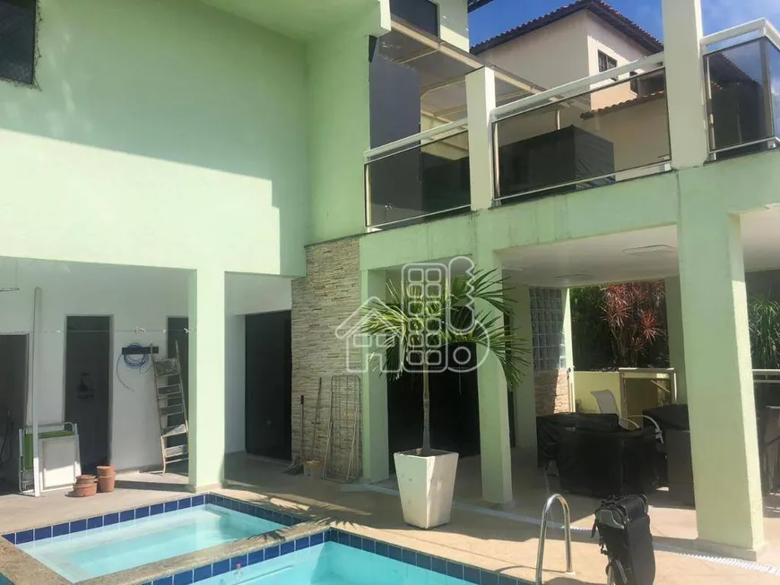 Foto 1 de Casa com 7 Quartos à venda, 450m² em Camboinhas, Niterói