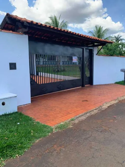 Foto 1 de Fazenda/Sítio com 3 Quartos à venda, 298m² em Estancia Beira Rio, Jardinópolis