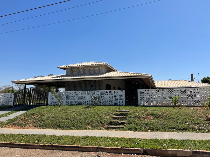 Foto 1 de Casa de Condomínio com 3 Quartos à venda, 2400m² em Centro, Bela Vista de Goiás
