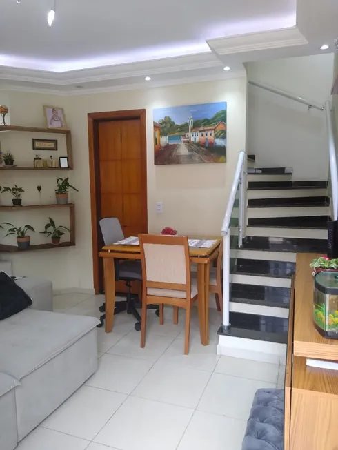 Foto 1 de Casa de Condomínio com 2 Quartos para alugar, 70m² em Vila Carmosina, São Paulo
