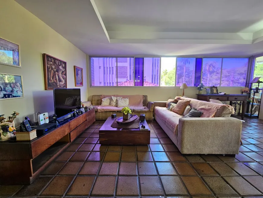 Foto 1 de Apartamento com 3 Quartos à venda, 150m² em Derby, Recife