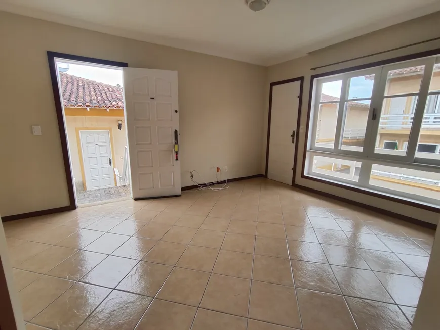 Foto 1 de Apartamento com 3 Quartos à venda, 80m² em Glória, Macaé