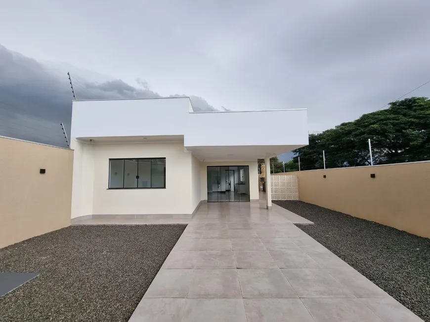 Foto 1 de Casa com 3 Quartos para alugar, 100m² em Jardim Três Lagoas, Maringá