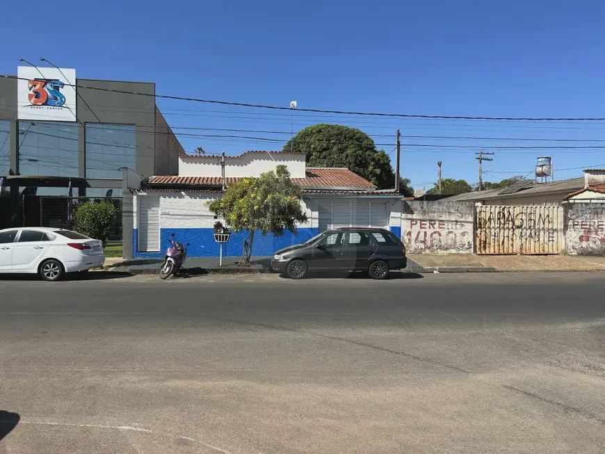 Foto 1 de Casa com 3 Quartos à venda, 194m² em Presidente Roosevelt, Uberlândia