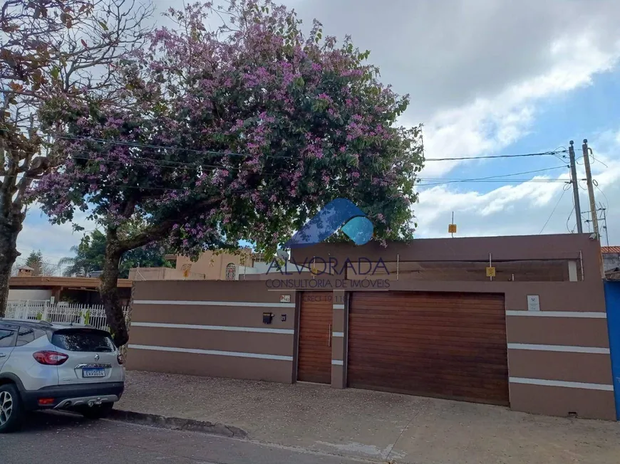 Foto 1 de Casa com 4 Quartos à venda, 220m² em Jardim Satélite, São José dos Campos