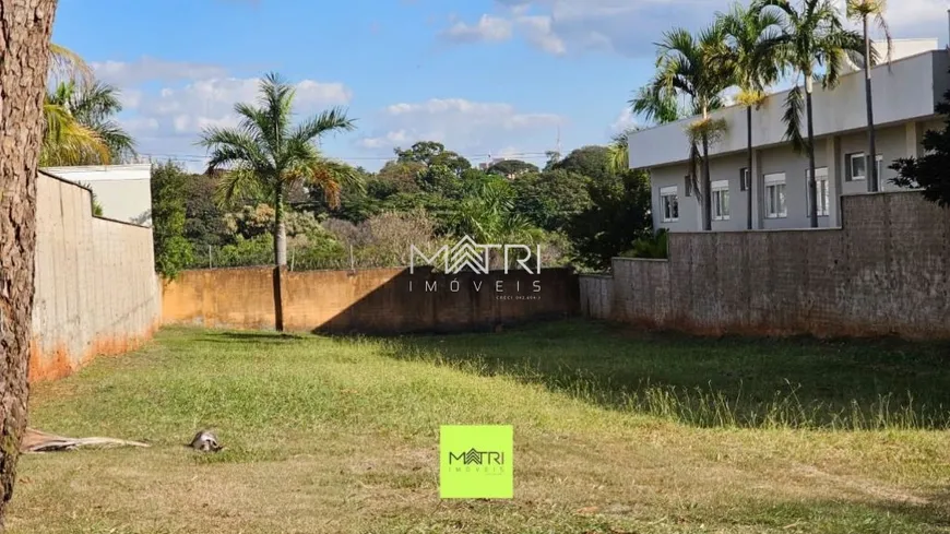 Foto 1 de Lote/Terreno à venda, 909m² em Jardim Magnólias, Araraquara
