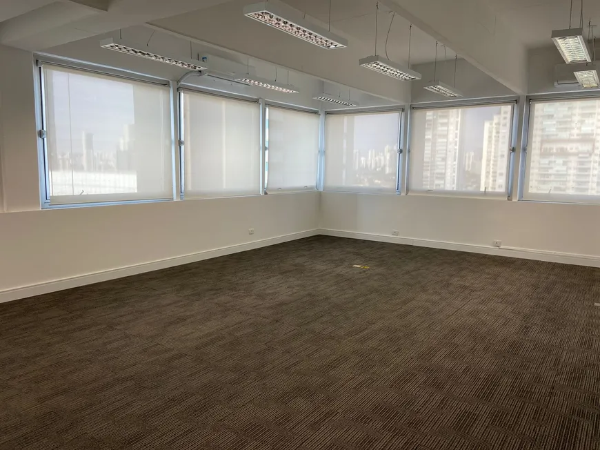 Foto 1 de Sala Comercial para alugar, 415m² em Vila Gertrudes, São Paulo