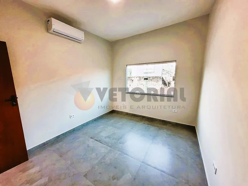 Foto 1 de Sala Comercial para alugar, 11m² em Centro, Caraguatatuba