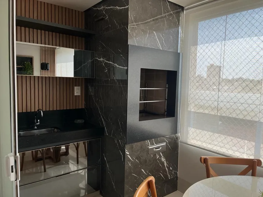 Foto 1 de Apartamento com 3 Quartos à venda, 102m² em Segismundo Pereira, Uberlândia