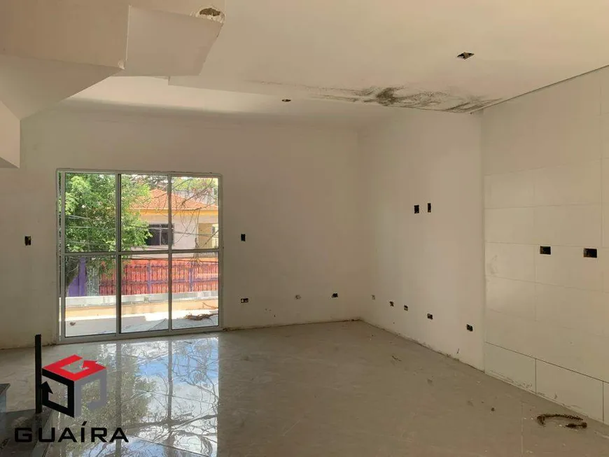 Foto 1 de Sobrado com 3 Quartos à venda, 144m² em Vila Vitoria, Santo André