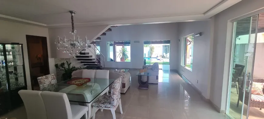 Foto 1 de Casa de Condomínio com 4 Quartos para alugar, 429m² em Buraquinho, Lauro de Freitas
