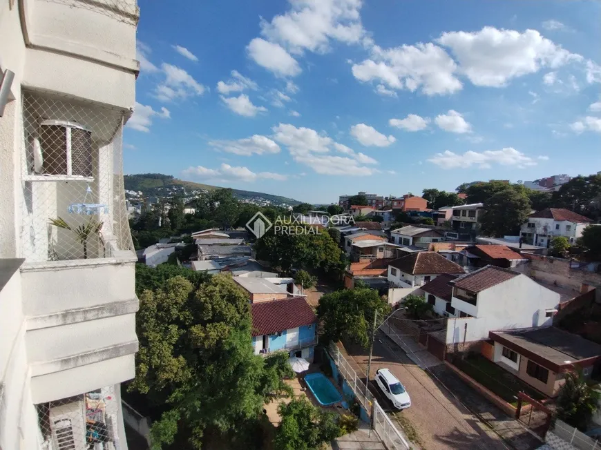 Foto 1 de Apartamento com 2 Quartos à venda, 61m² em Teresópolis, Porto Alegre