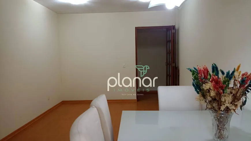 Foto 1 de Apartamento com 2 Quartos à venda, 72m² em Itaipava, Petrópolis