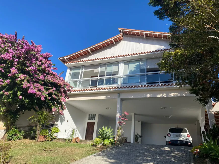 Foto 1 de Casa com 3 Quartos à venda, 411m² em Braunes, Nova Friburgo