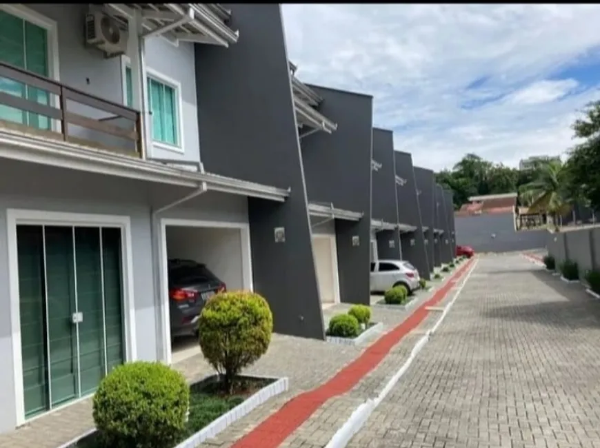Foto 1 de Casa de Condomínio com 3 Quartos à venda, 103m² em Floresta, Joinville