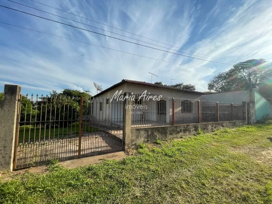 Foto 1 de Fazenda/Sítio com 2 Quartos para venda ou aluguel, 85m² em , Itirapina