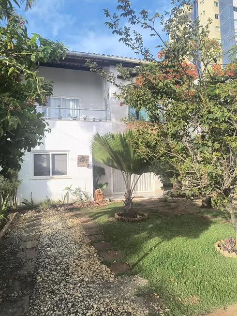 Foto 1 de Casa de Condomínio com 5 Quartos à venda, 250m² em Atalaia, Aracaju