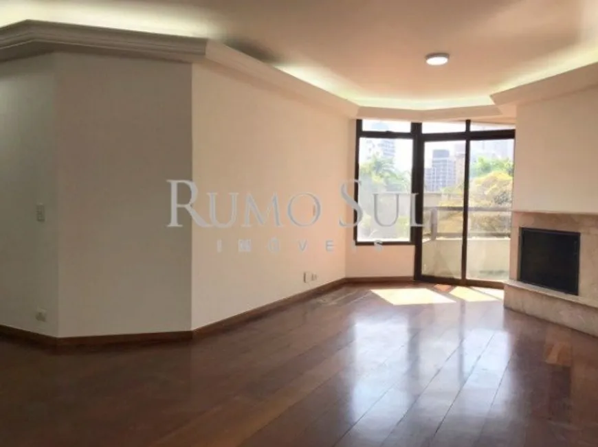 Foto 1 de Apartamento com 3 Quartos à venda, 136m² em Alto Da Boa Vista, São Paulo