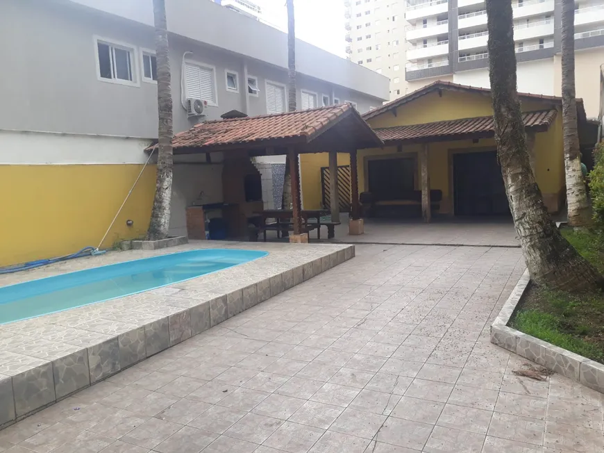 Foto 1 de Casa com 3 Quartos à venda, 110m² em Campo da Aviação, Praia Grande