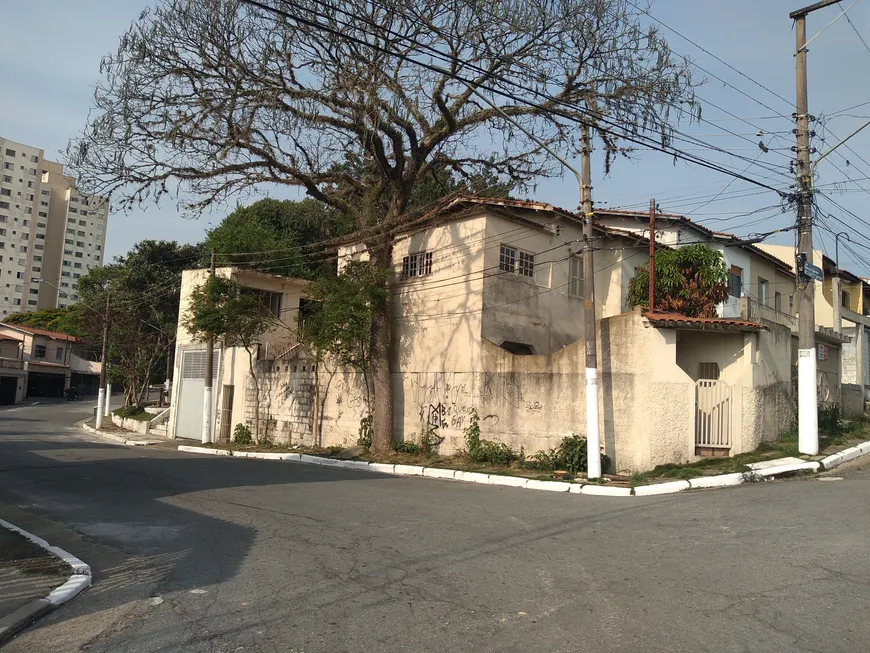 Foto 1 de Casa com 4 Quartos à venda, 195m² em Vila Cleonice, São Paulo