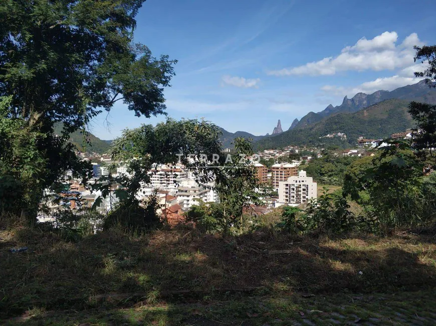 Foto 1 de Lote/Terreno à venda, 475m² em Jardim Europa, Teresópolis