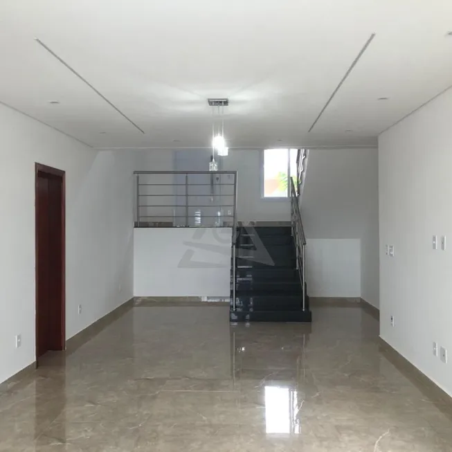 Foto 1 de Casa de Condomínio com 3 Quartos à venda, 223m² em Lenheiro, Valinhos