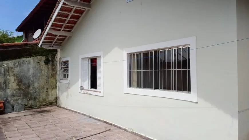 Foto 1 de Casa com 2 Quartos à venda, 250m² em Ivoty, Itanhaém