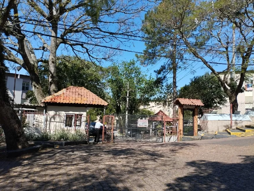 Foto 1 de Apartamento com 3 Quartos à venda, 60m² em Santo Antônio, Porto Alegre