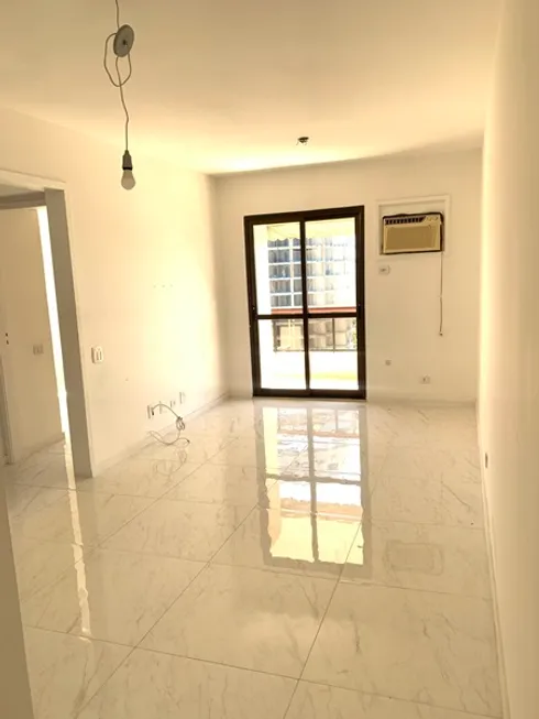 Foto 1 de Apartamento com 2 Quartos à venda, 62m² em Barra da Tijuca, Rio de Janeiro