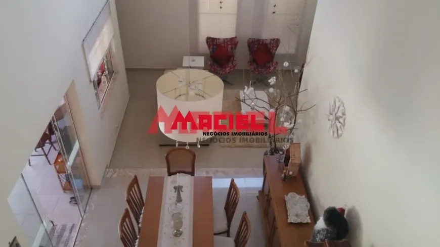 Foto 1 de Casa de Condomínio com 3 Quartos à venda, 305m² em Jardim Baronesa, Taubaté