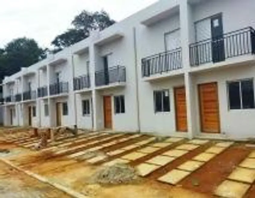 Foto 1 de Casa de Condomínio com 2 Quartos à venda, 54m² em Parque Bahia, Cotia