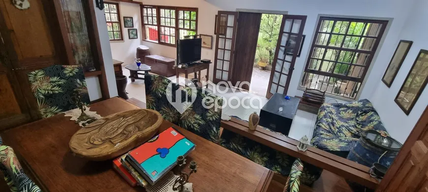 Foto 1 de Casa com 4 Quartos à venda, 244m² em Grajaú, Rio de Janeiro