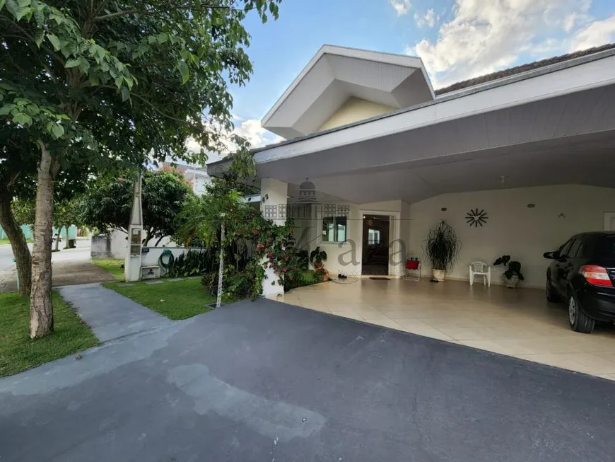 Foto 1 de Casa de Condomínio com 4 Quartos à venda, 330m² em Floradas Do Paratehy, São José dos Campos