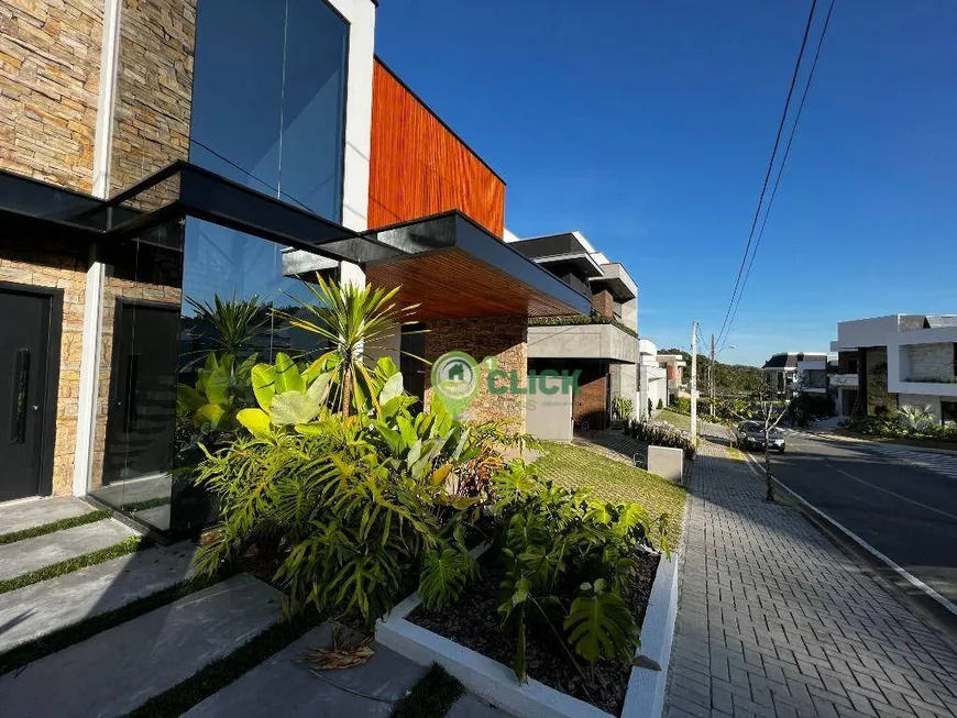 Foto 1 de Casa de Condomínio com 4 Quartos à venda, 253m² em Vila Nova, Joinville