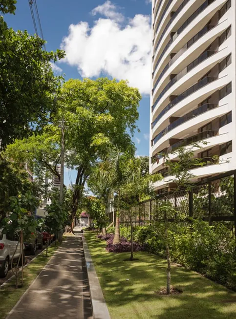 Foto 1 de Apartamento com 4 Quartos à venda, 190m² em Graças, Recife