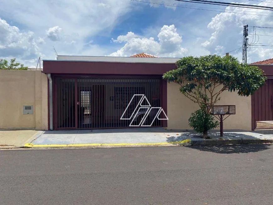 Foto 1 de Casa com 5 Quartos para venda ou aluguel, 450m² em Somenzari, Marília