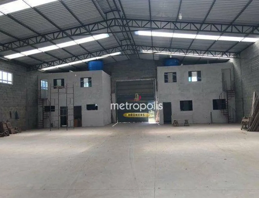 Foto 1 de Galpão/Depósito/Armazém para alugar, 1200m² em , Rio Grande da Serra