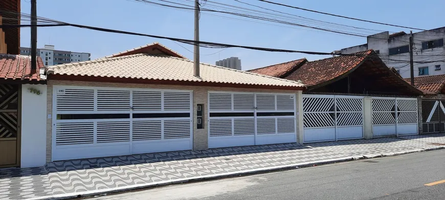 Foto 1 de Casa de Condomínio com 2 Quartos à venda, 107m² em Mirim, Praia Grande