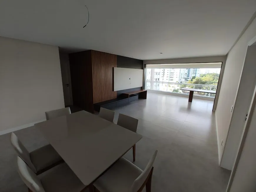 Foto 1 de Apartamento com 4 Quartos à venda, 180m² em Patamares, Salvador