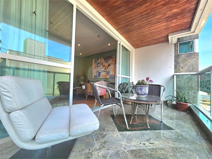 Foto 1 de Apartamento com 4 Quartos à venda, 157m² em Mata da Praia, Vitória