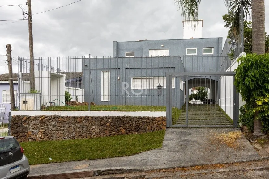 Foto 1 de Casa com 3 Quartos à venda, 352m² em Tristeza, Porto Alegre