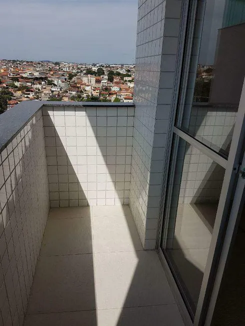 Foto 1 de Apartamento com 3 Quartos à venda, 135m² em Serrano, Belo Horizonte